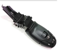 Peugeot 208 Radyo Kumanda Kolu Orjinal